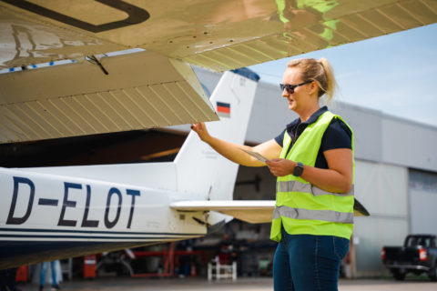 Störe nie einen Piloten bei der Vorflugkontrolle!