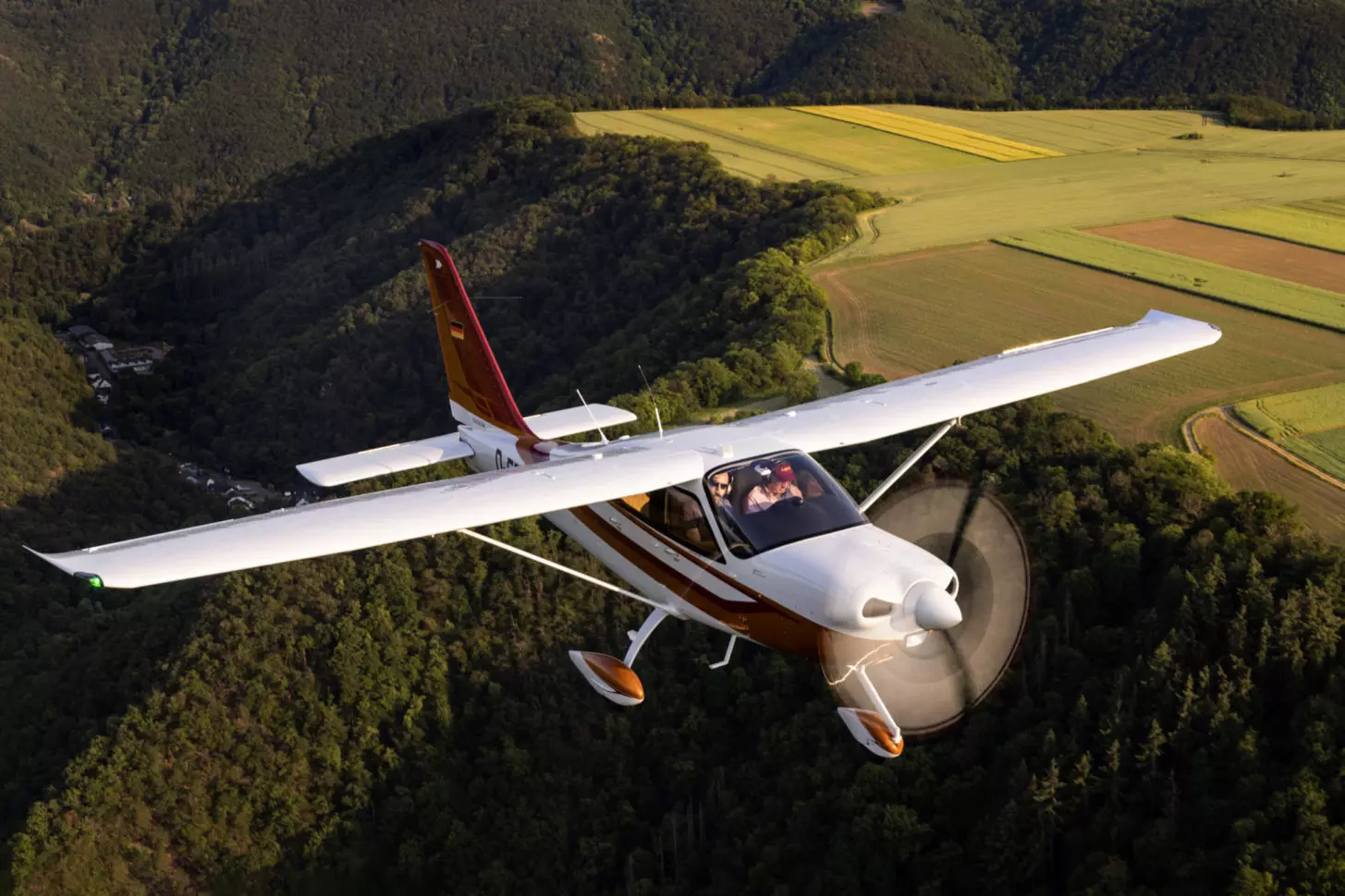 Pilot Report: Tecnam P2010 Gran Lusso