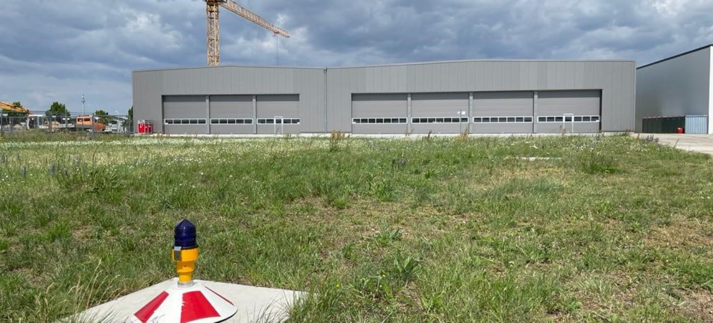 APUS eröffnet neue Test- und Endmontagehalle in Strausberg