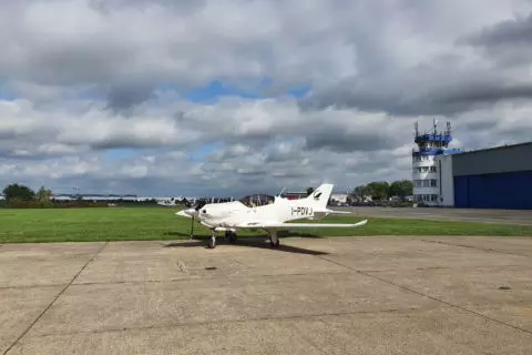 Das Schulungsflugzeug Gabriél BK160-TR des italienischen Herstellers Blackshape.