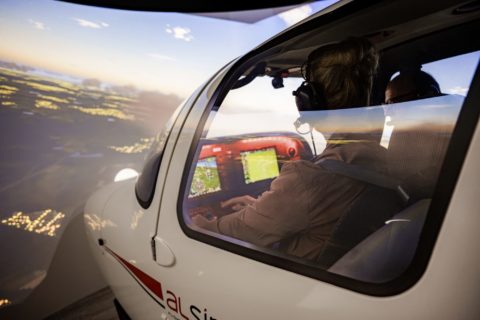 Mit dem Cirrus-Simulator virtuell fliegen lernen