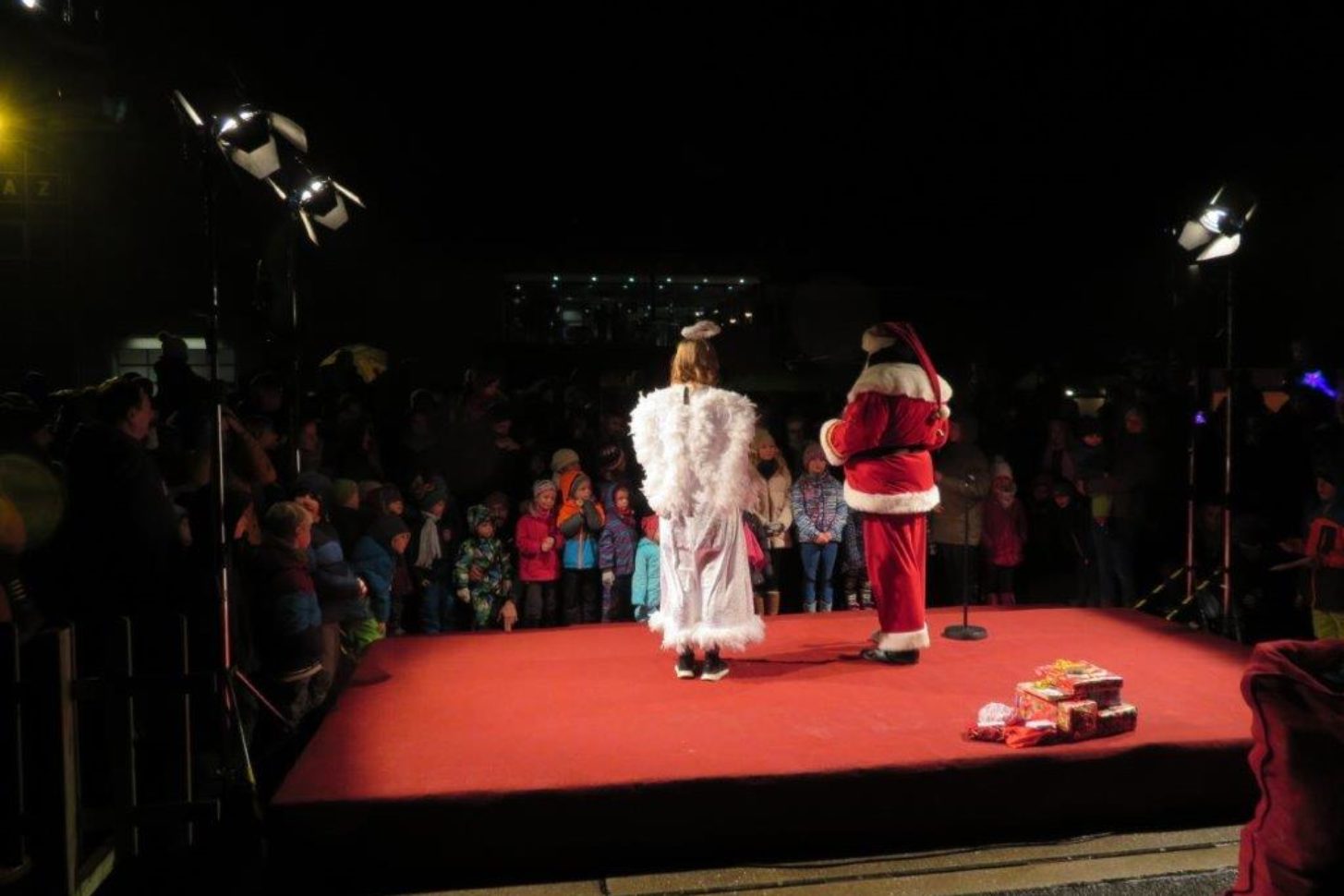 Jetzt schon vormerken… Der Nikolaus ist zu Besuch am Flugplatz Schönhagen!