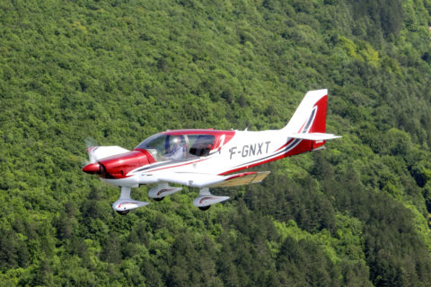 Robin DR401