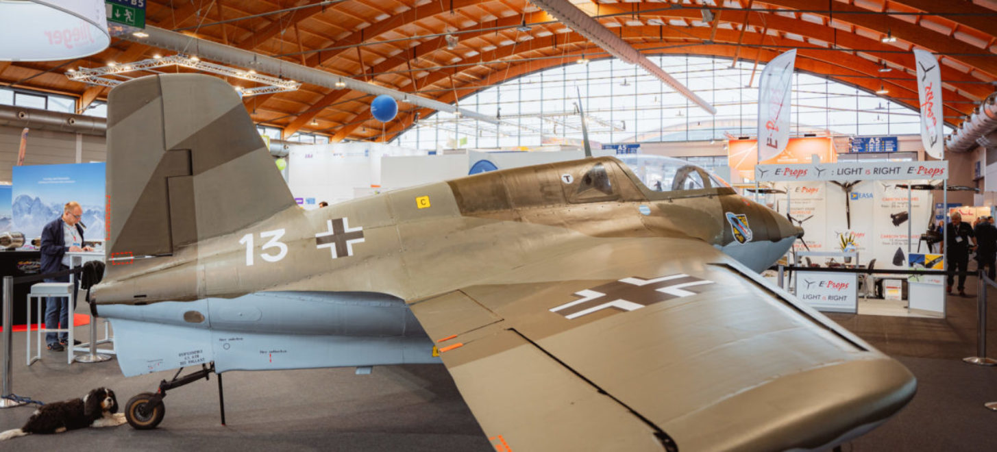Besuchermagnet auf der AERO 2024: Me 163-Nachbau am fliegermagazin-Stand
