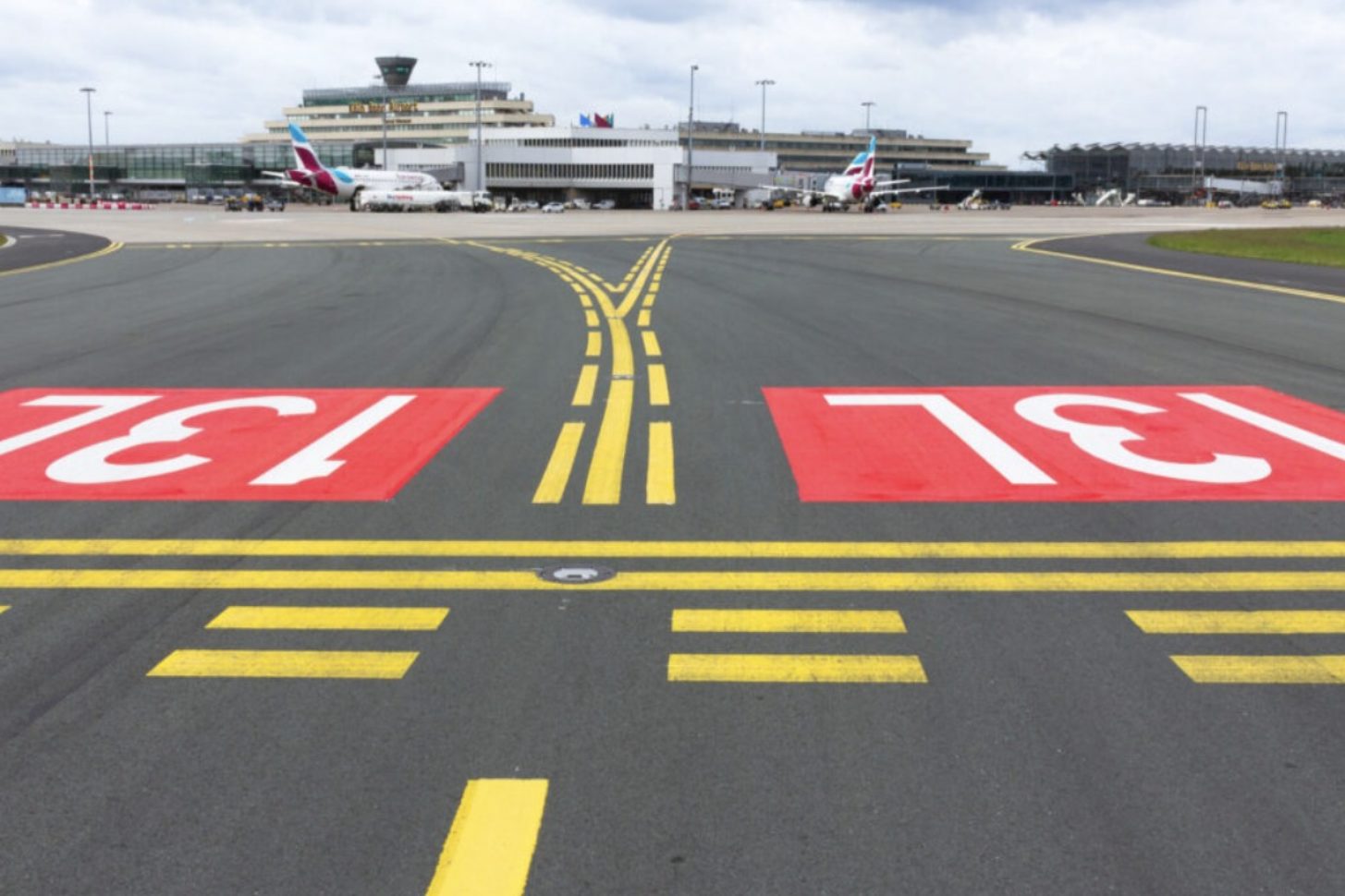 Köln Bonn Airport (EDDK): Umbenennung von Start- und Landebahnen