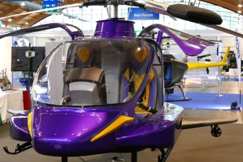 Weltneuheit auf der AERO 2024: UL-Heli von Konner kann auf Wasser landen