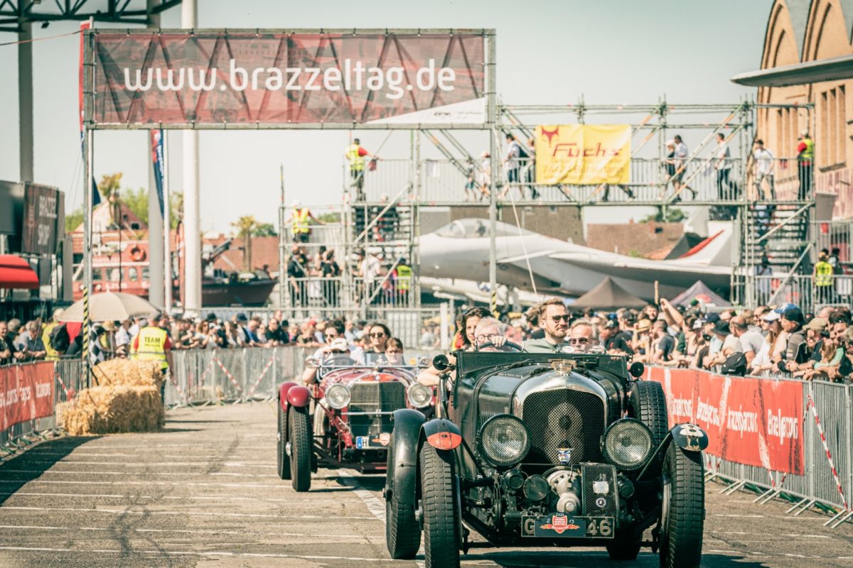 Brazzeltag 2025 in Speyer – Rekordfahrzeuge, Dragster und Flugzeuge