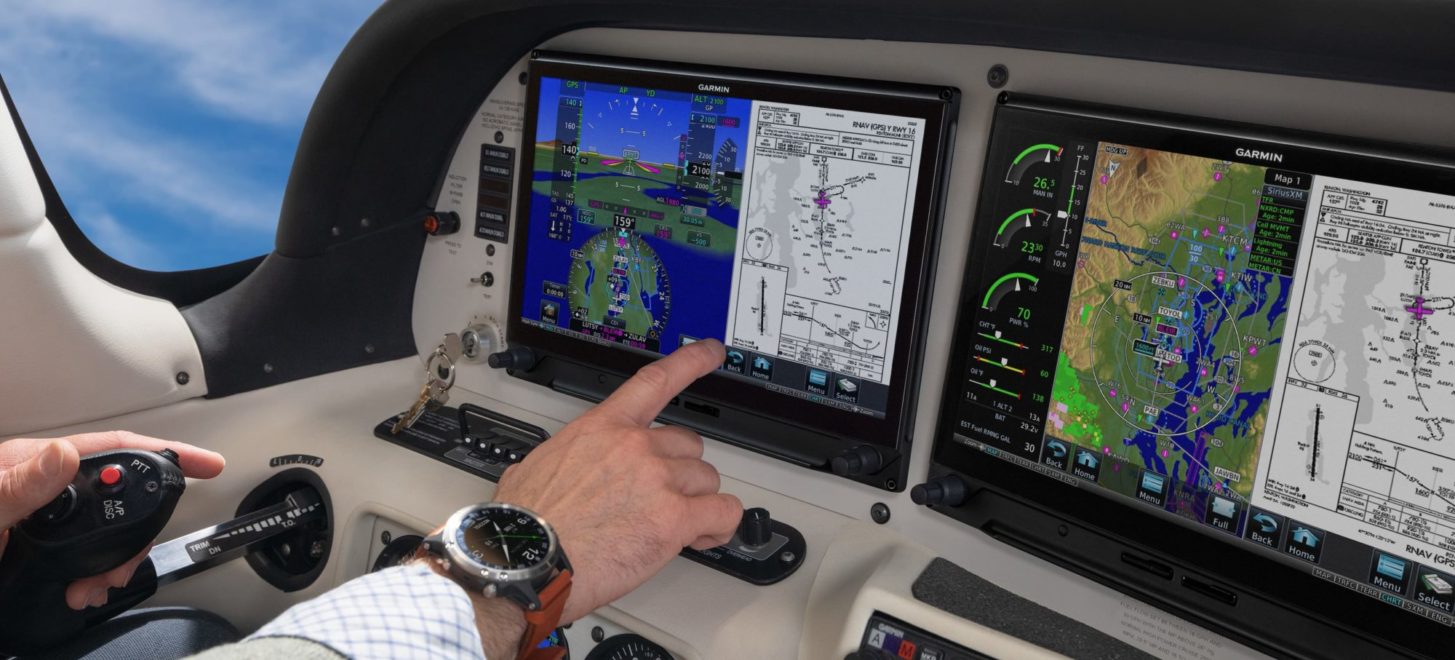 DME und neues Display von Garmin