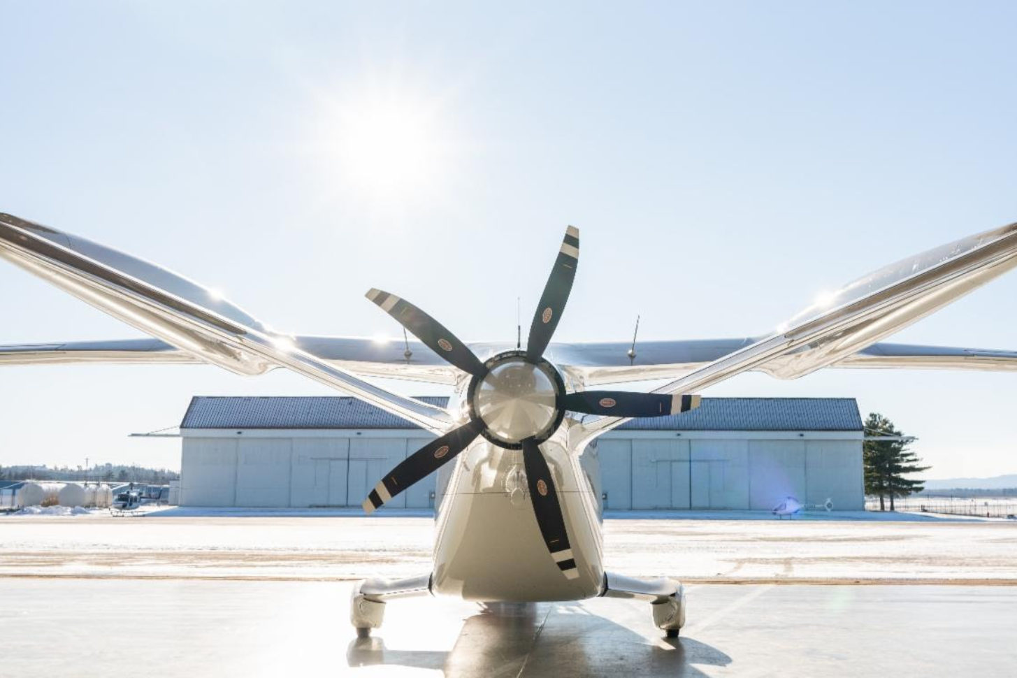 Premiere in der Luftfahrt: Hartzells neuer Carbon-Propeller für Elektroflugzeuge erhält als erster seiner Art die FAA-Zulassung nach Part 35.
