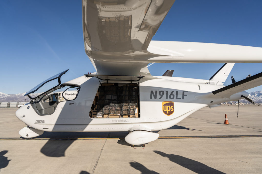 Die ALIA CTOL ist nicht nur für den Passagier Transport gedacht: Auch für Frachttransporte eignet sich das Flugzeug sehr gut (Bild: Beta Technologies)