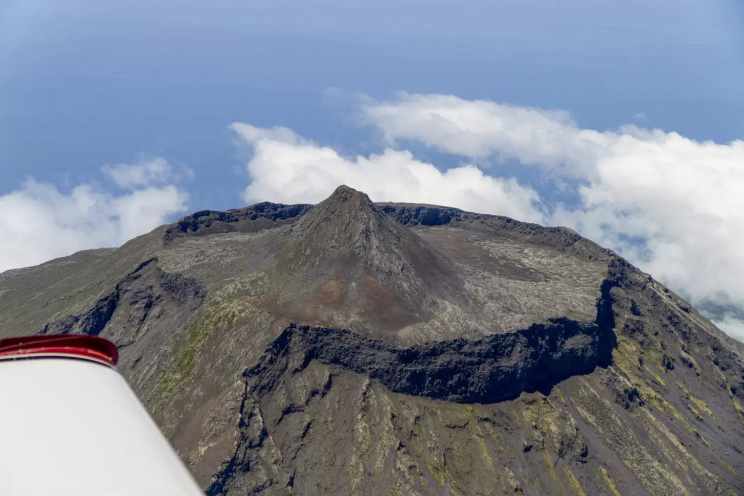 Mit der Bonanza zu den Azoren: Abenteuer über dem Atlantik