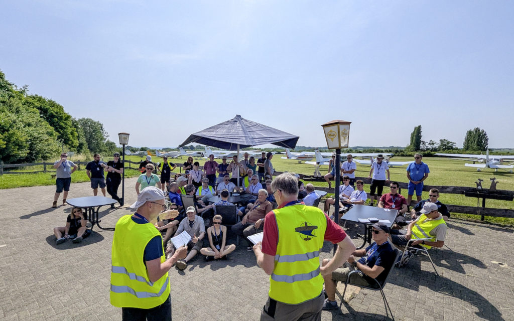 Briefing aller Teilnehmer