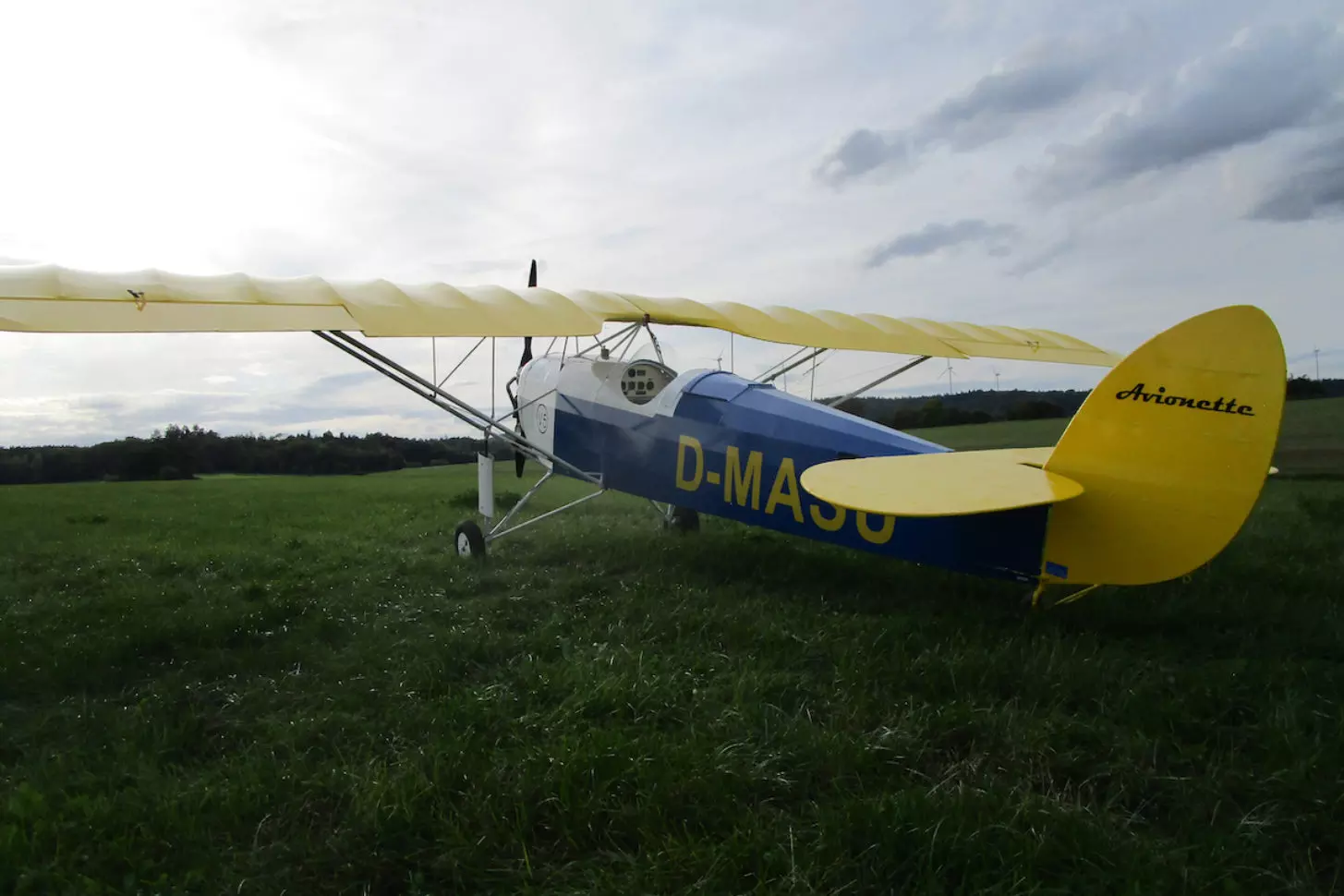 Weller Flugzeugbau: V5 Avionette hebt erstmals ab