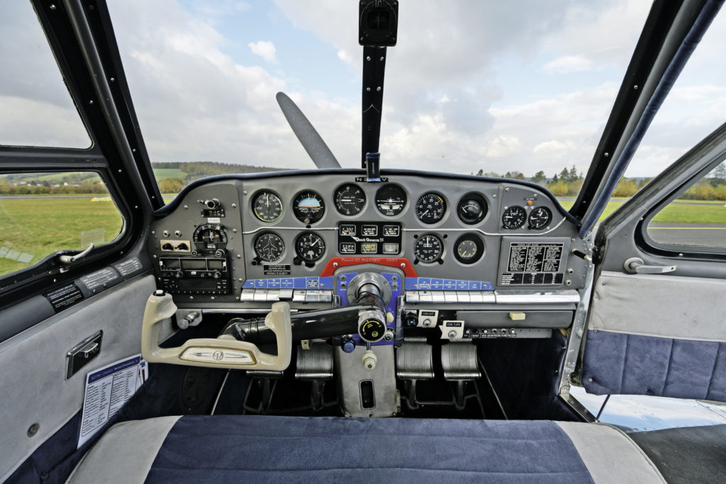 Cockpit der Bonanza